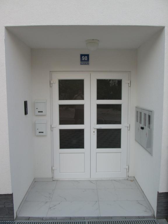 Apartments Lara Drvenik  Luaran gambar