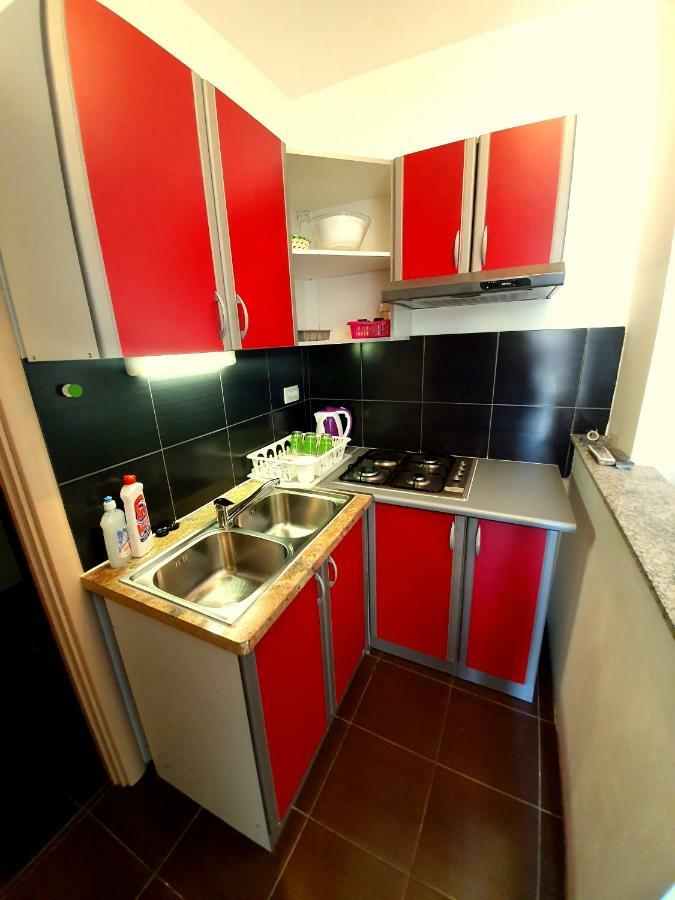 Apartments Lara Drvenik  Luaran gambar