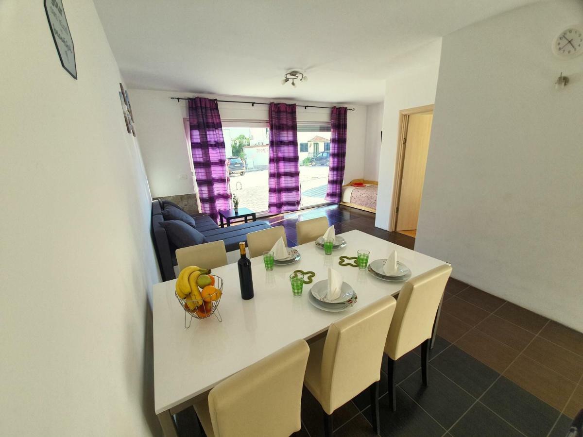Apartments Lara Drvenik  Luaran gambar
