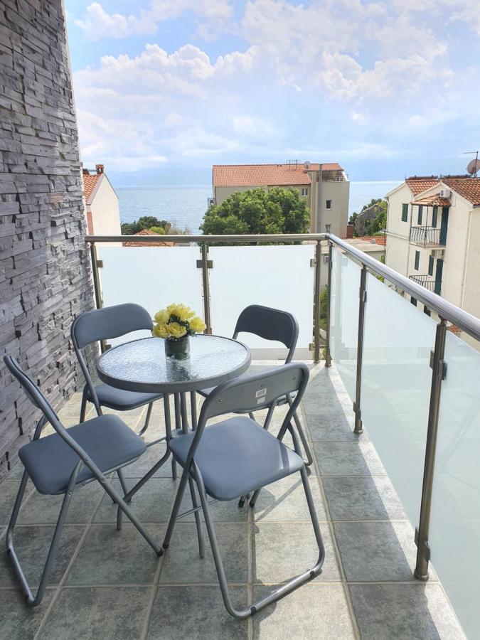 Apartments Lara Drvenik  Luaran gambar